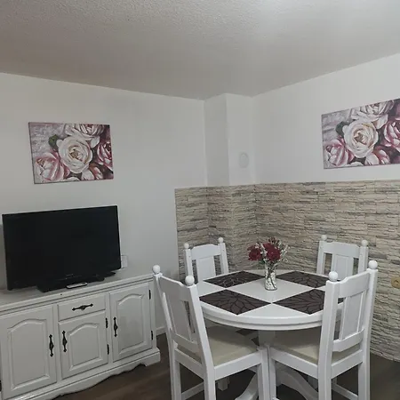 Dali Apartment *